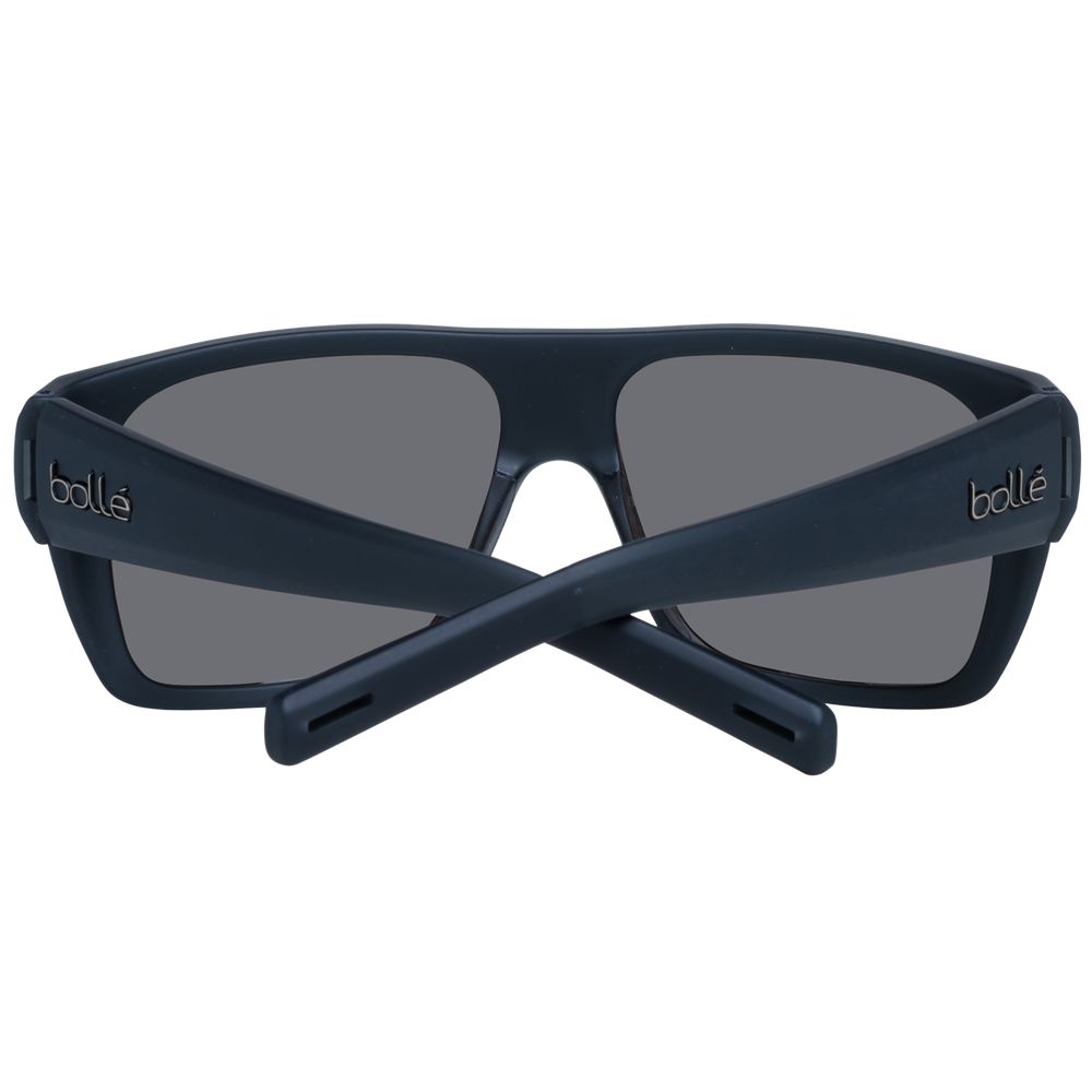 Unisex sunglasses with full-rim design and 17mm bridge width