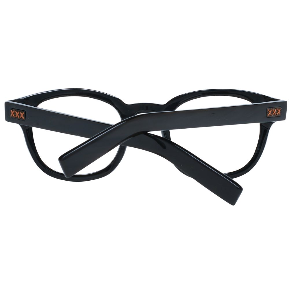 Size 47-23-145 with full-rim style and branded case included