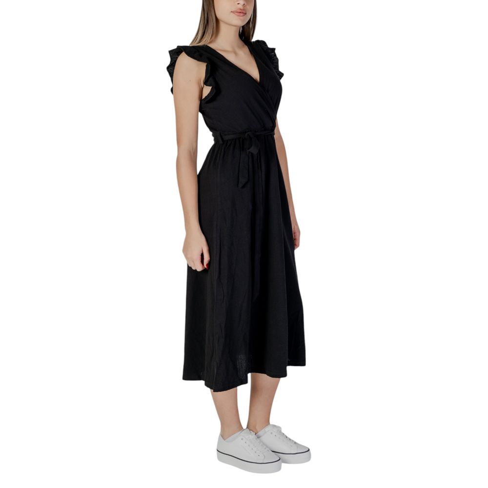 B.Young Black Cotton Long