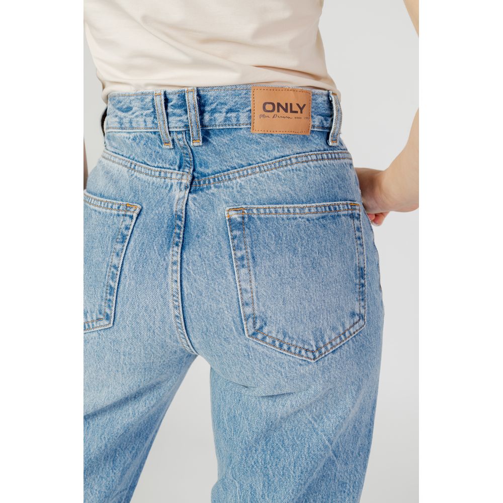 Light blue cotton jeans and pant for a versatile and comfortable wardrobe staple