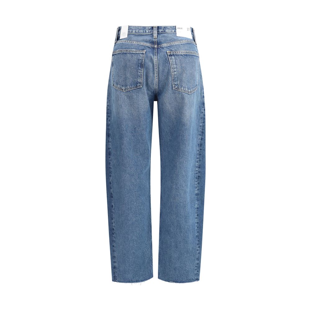 Five-pocket design with front button and zipper closure for practicality