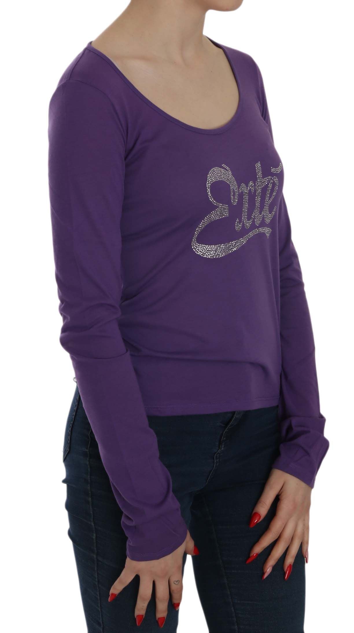 Exte blouse with U-neck and long sleeves for a blend of sophistication and style