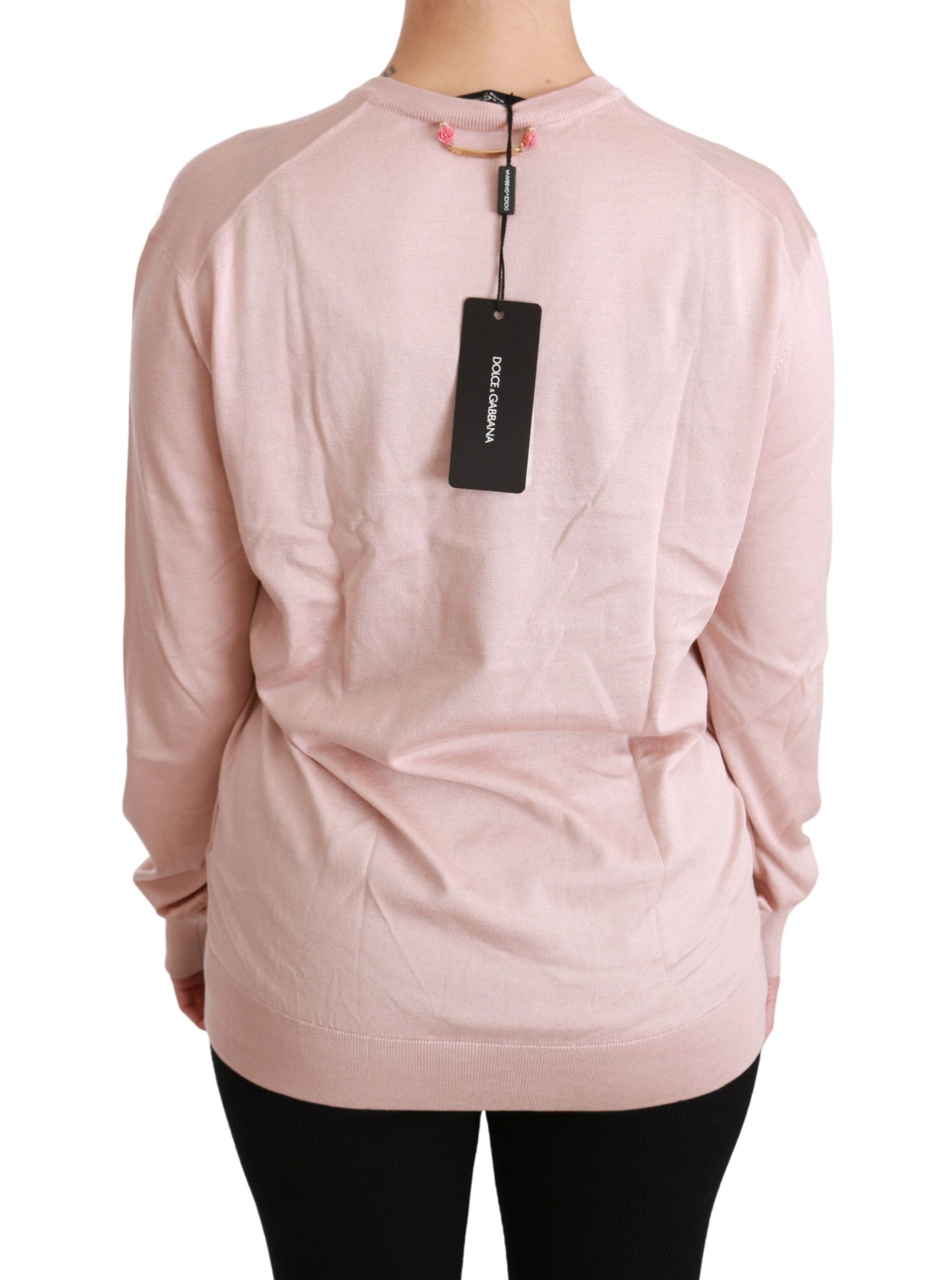 Shines with vibrant colors and meticulous attention to detail