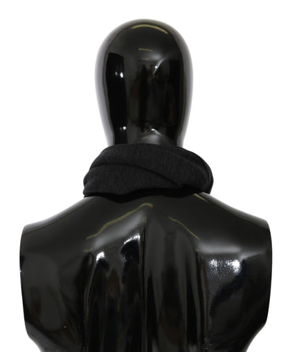 Stylish and warm men's scarf with sophisticated 'DGLovesLondon' embroidery