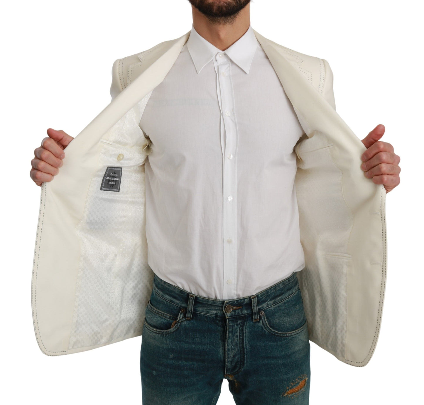 White slim-fit blazer with two front button closure and three front pockets