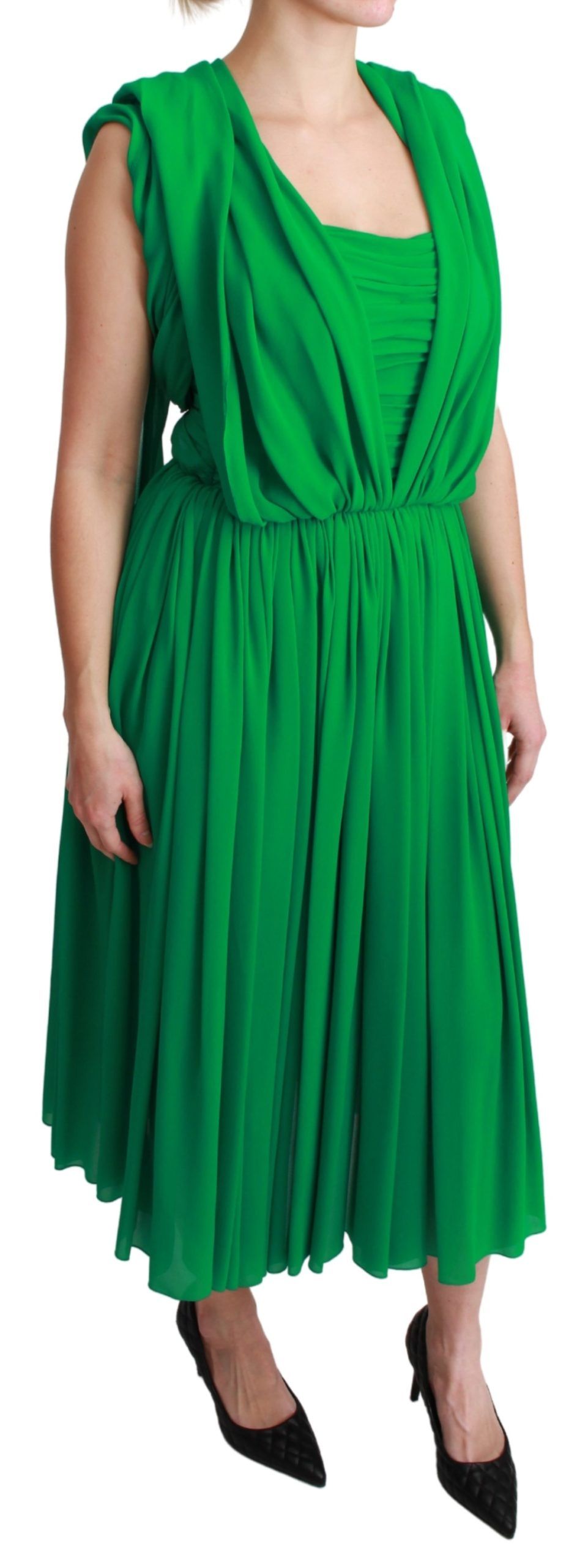 Luxurious 100% silk dress with silk inner lining and zipper closure