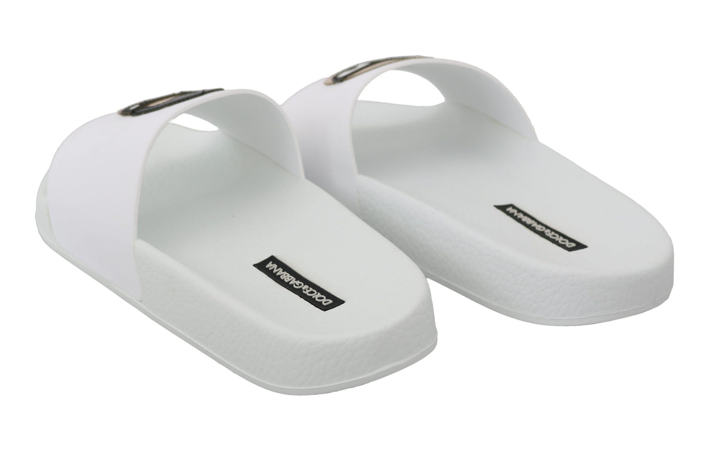 Perfect for luxurious beachside getaways or city strolls