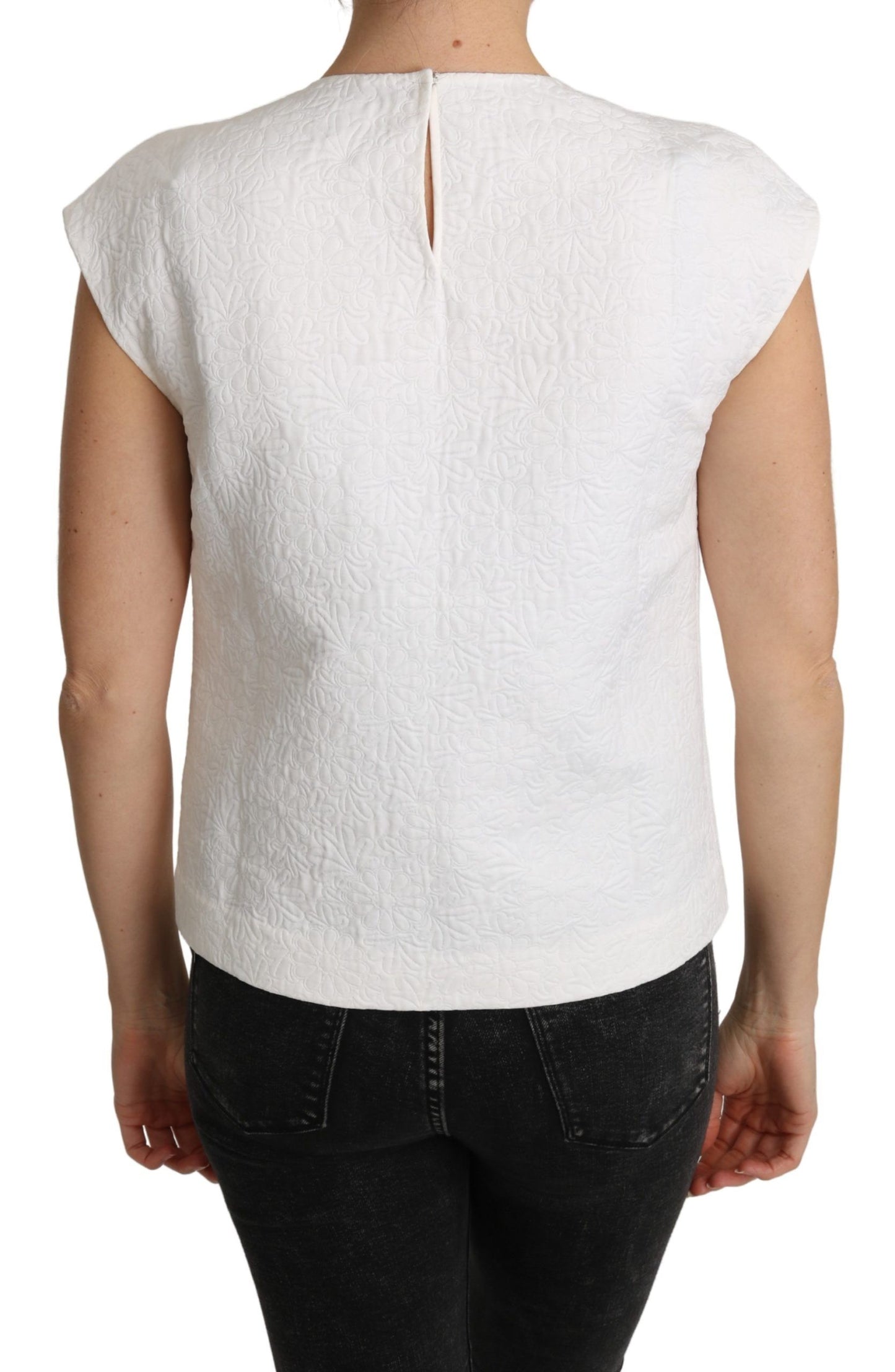 Exquisite top made in Italy with 67% cotton and 33% polyester