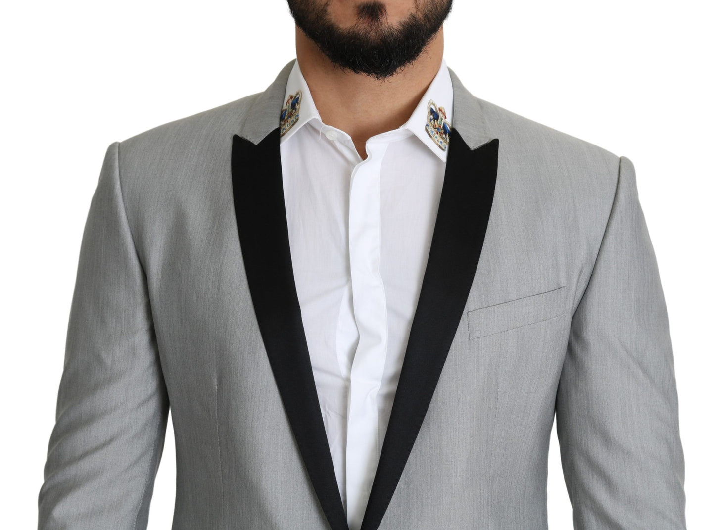 Italian craftsmanship exudes exclusivity and elegance in this blazer