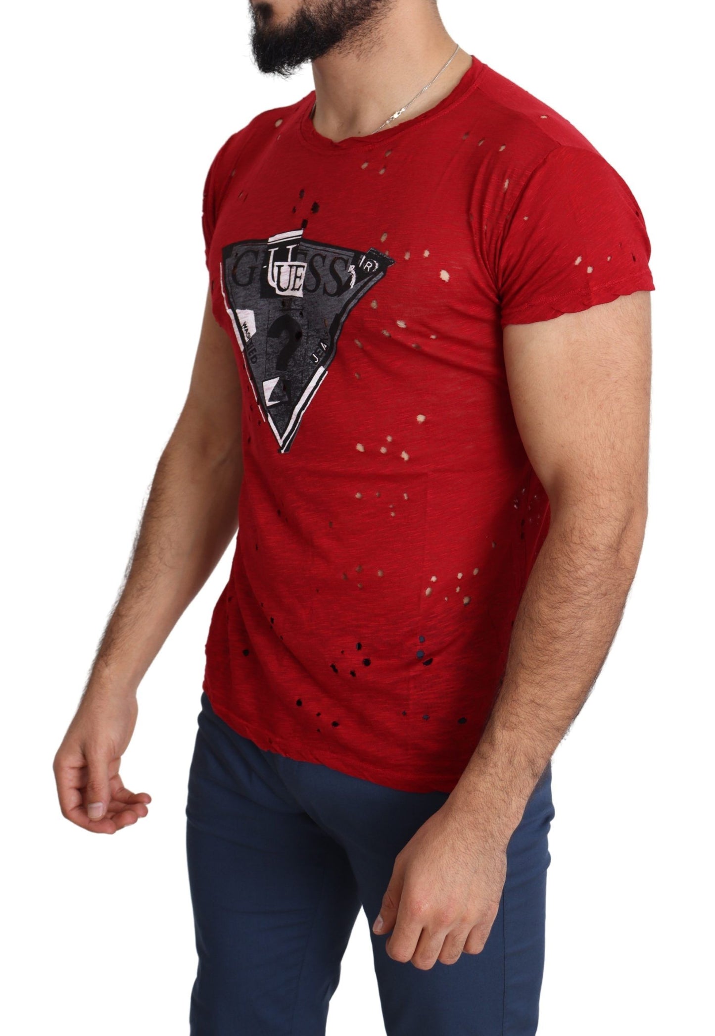 Stunning 100% Cotton Guess T-shirt in vibrant red color