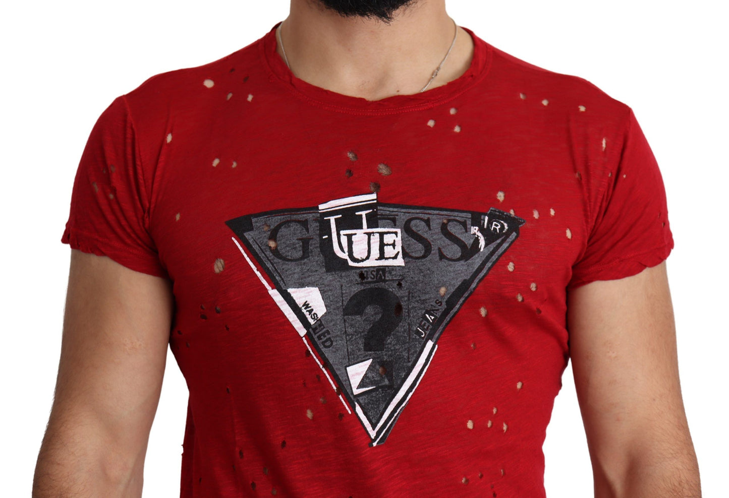 Elevated by iconic Guess logo details, made in Italy