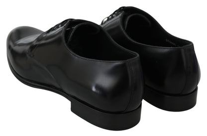 Sleek and stylish leather sole with logo details