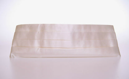 Italian-crafted white silk cummerbund by Dolce & Gabbana