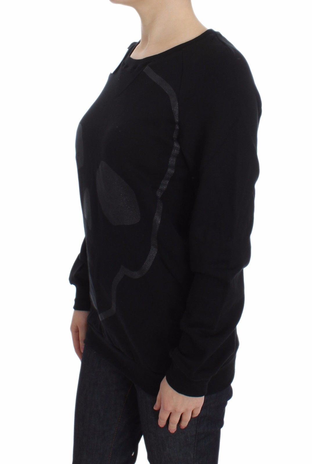 Luxurious black sweater made in Italy with 100% cotton material