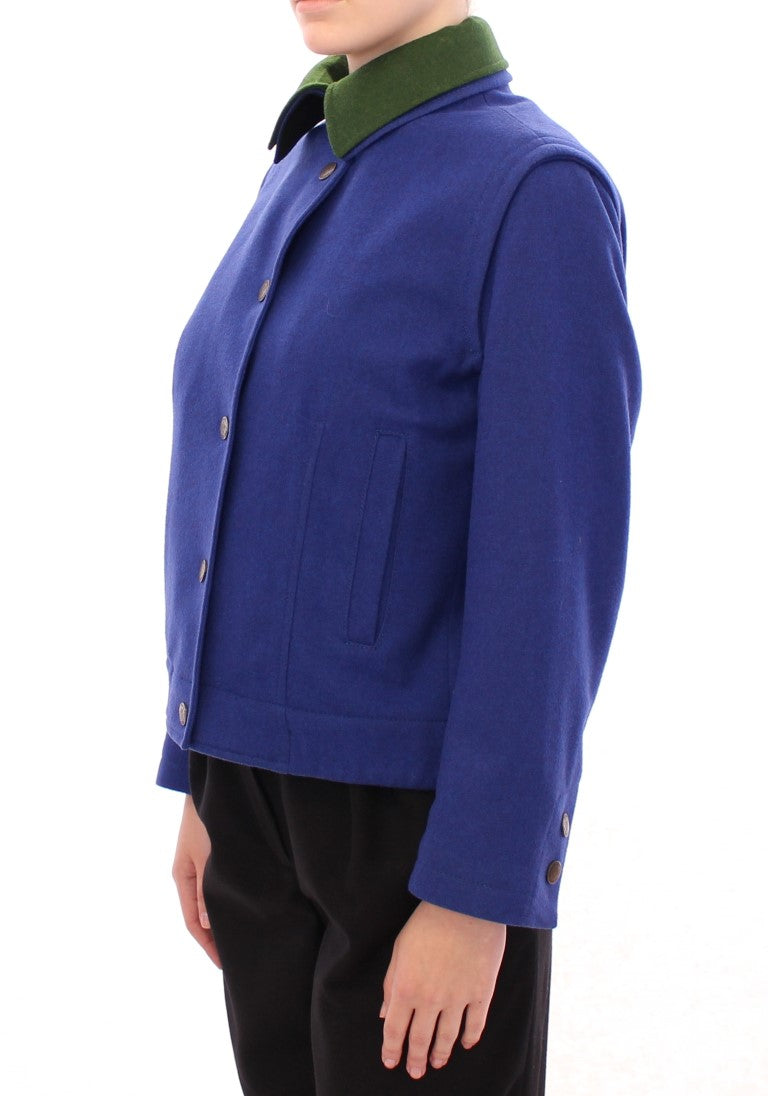 Luxurious virgin wool jacket with long sleeves for warmth and style