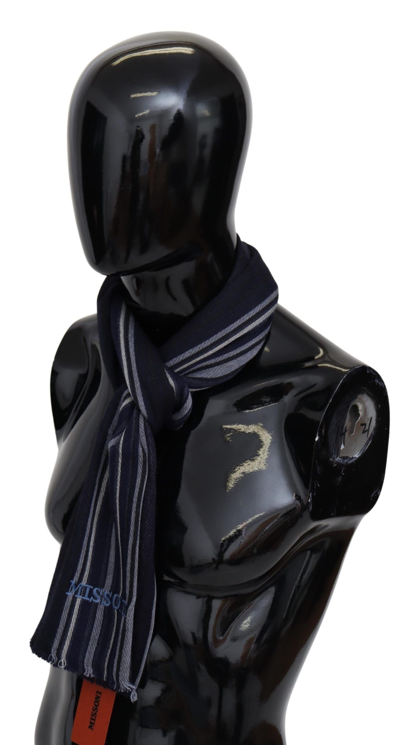  Luxurious unisex scarf made in Italy with iconic brand logo 
