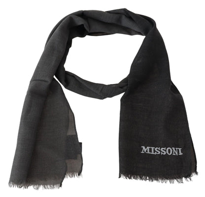 Exquisite 100% wool scarf with delicate brand logo embroidery