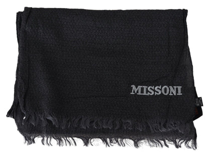  Versatile 100% wool scarf for chic masculine or feminine looks