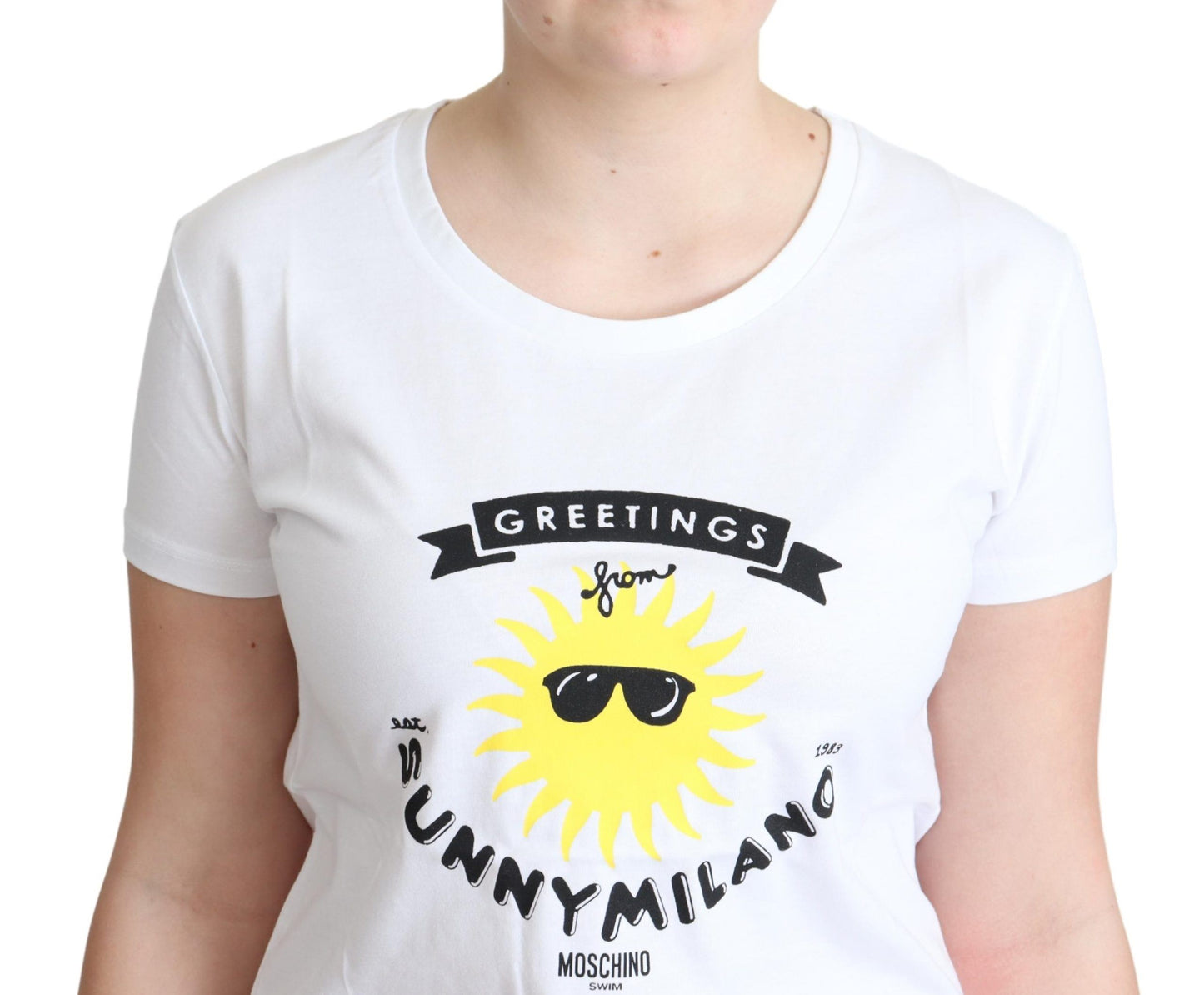 100% cotton tee with Moschino logo details, perfect for everyday luxury