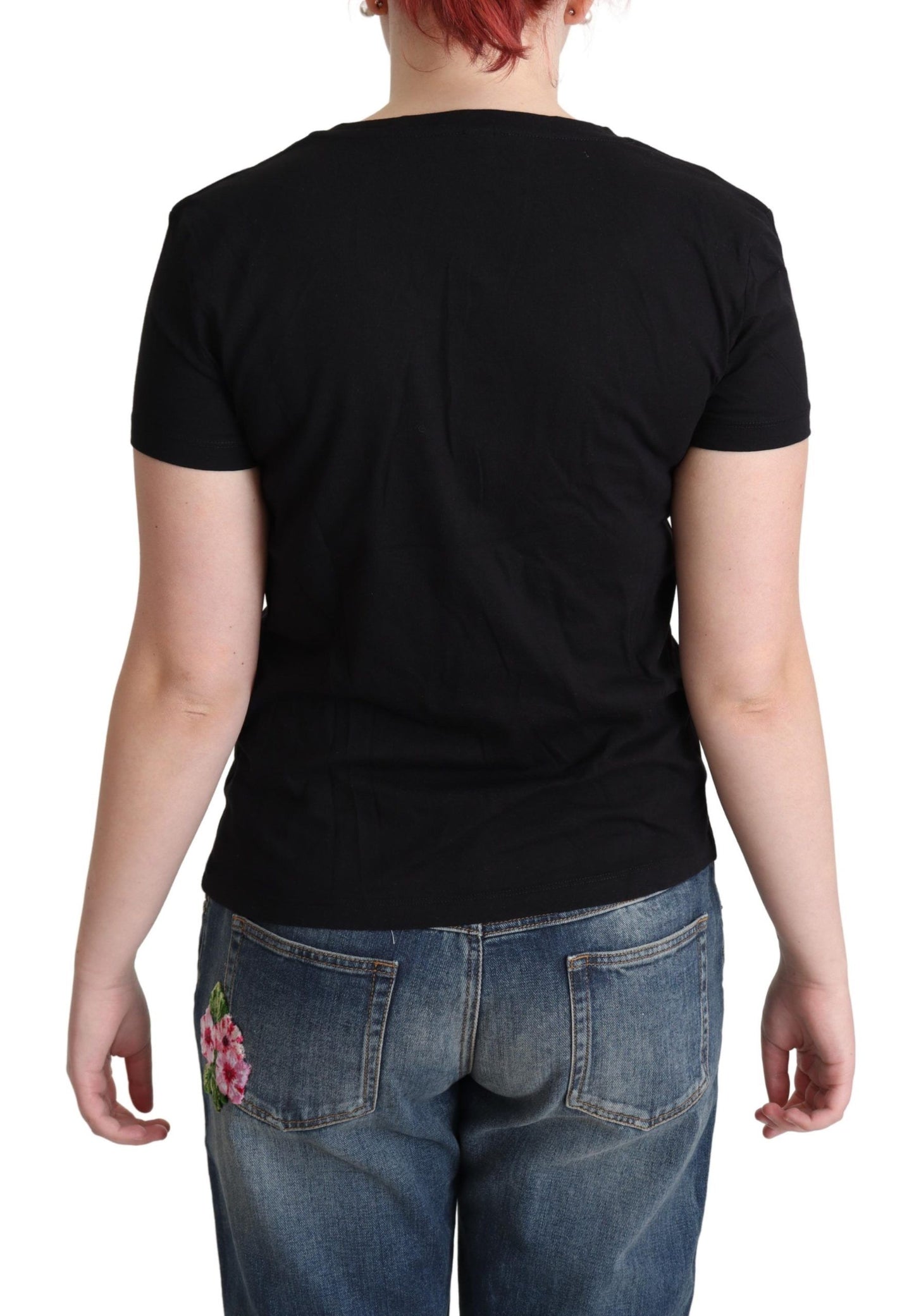 Round neck t-shirt crafted in Italy for comfort and style