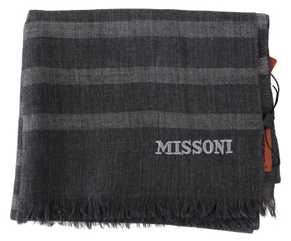 Measures 170cm x 50cm, made in Italy for timeless style