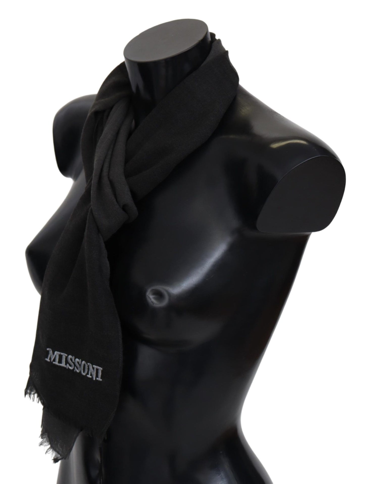 Missoni elegant black wool scarf with fringes - a stylish and versatile accessory