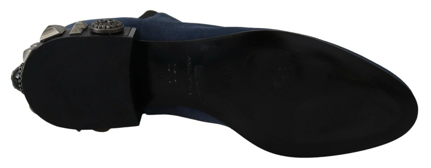 Convenient elastic side bands for a snug fit and Italian elegance