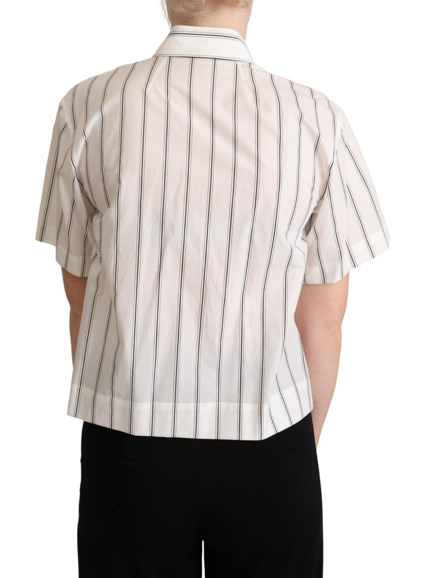 Casual elegance with Italian flair, logo details, made in Italy