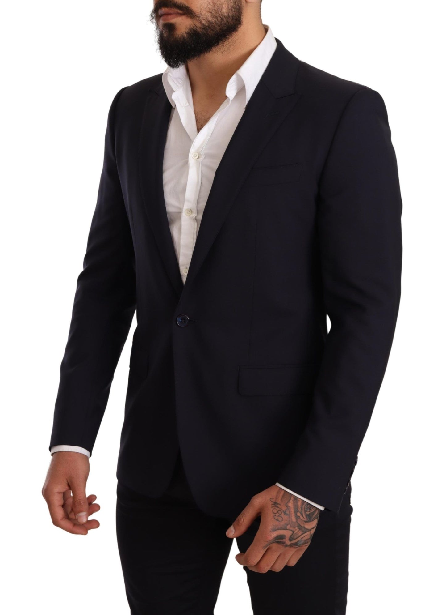 Comfortable and stylish blazer for the discerning gentleman