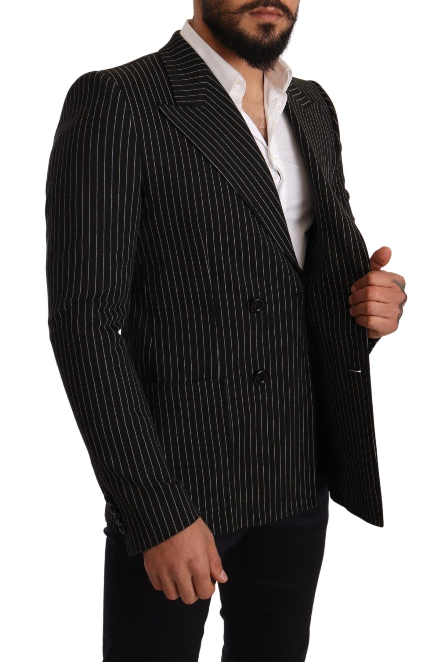 Luxurious and comfortable blazer designed in Italy