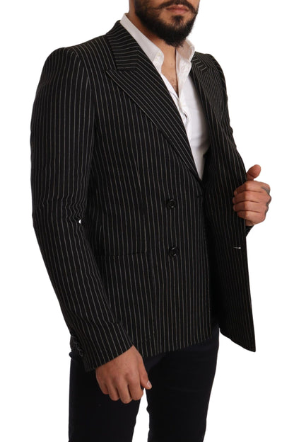 Luxurious and comfortable blazer designed in Italy