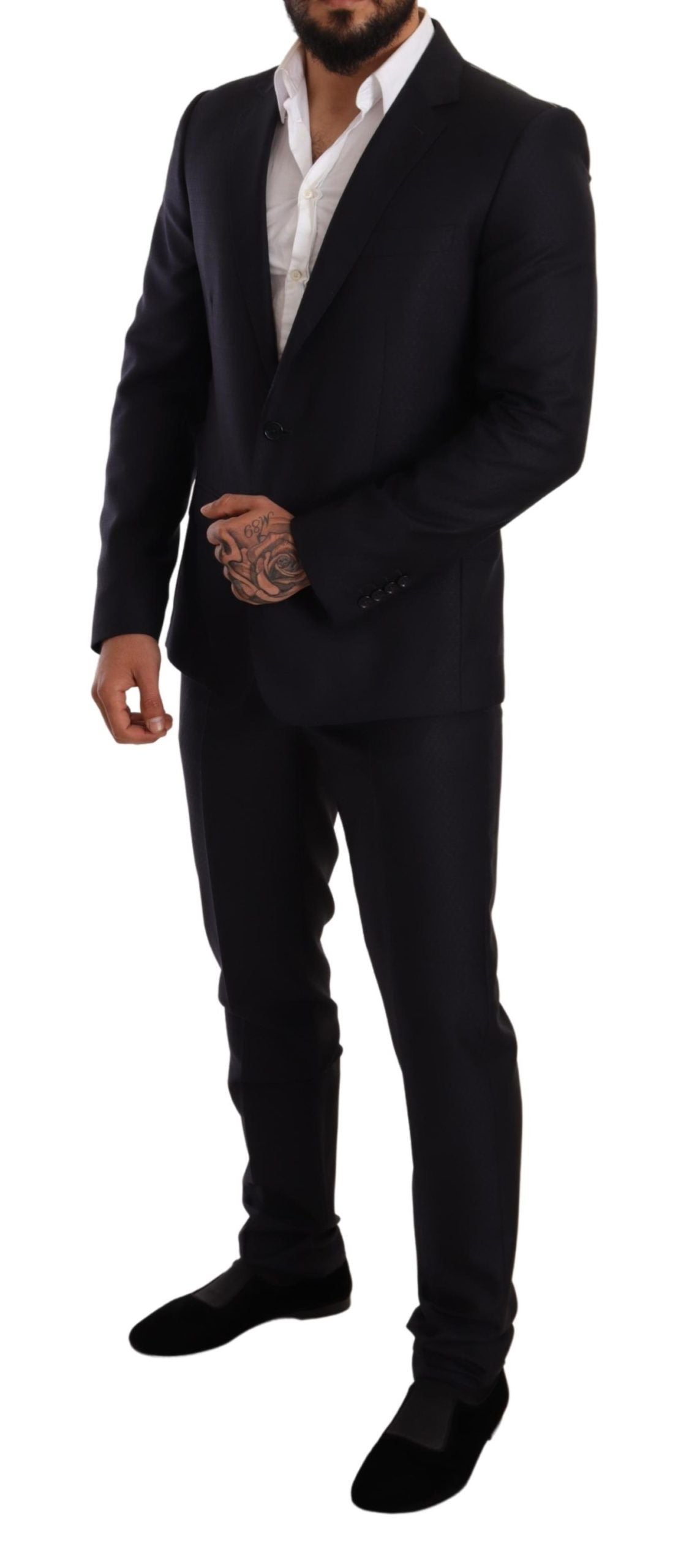 Wool, silk, and cashmere blend material of Dolce & Gabbana suit