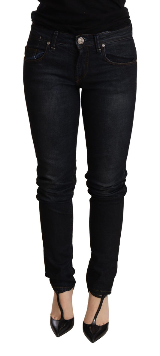 Stunning blue washed low waist skinny jeans from Acht with logo details