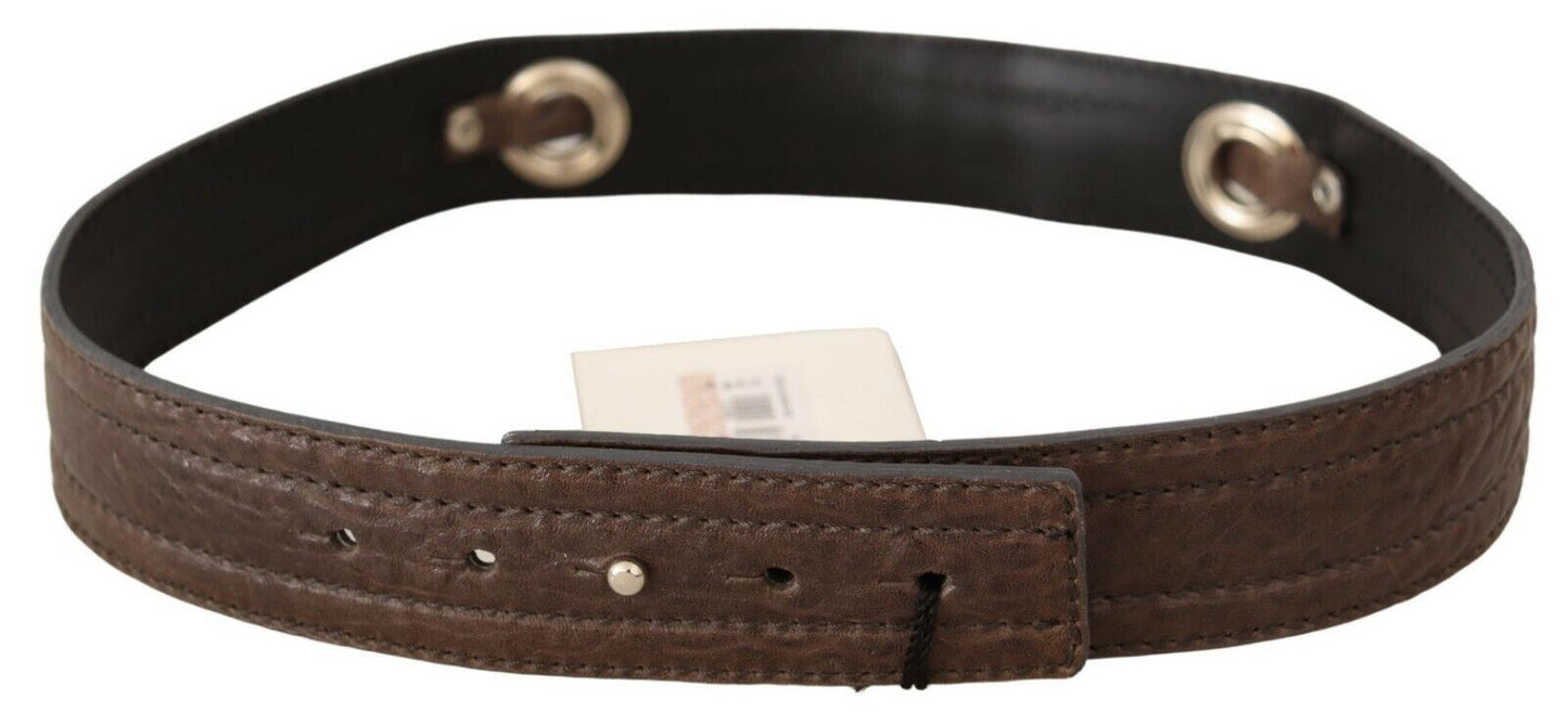Sleek and stylish belt with solid pattern and subtle logo details