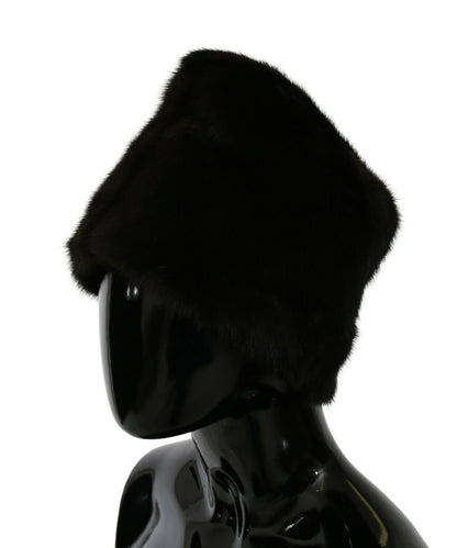 Luxurious 100% silk black beanie with iconic logo detailing