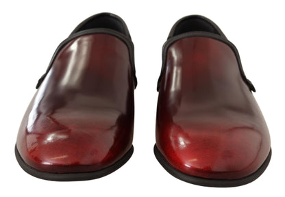  Exquisite Logo Details on Bordeaux Leather Loafers 