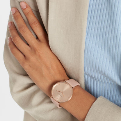 39mm case width, 6mm case height, and 18mm strap connecting width