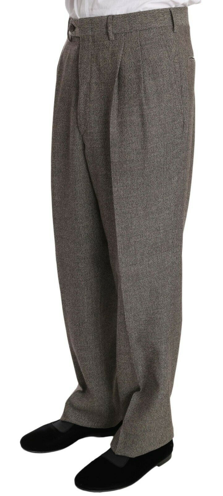 High craftsmanship and exclusive style of Fendi light brown wool suit