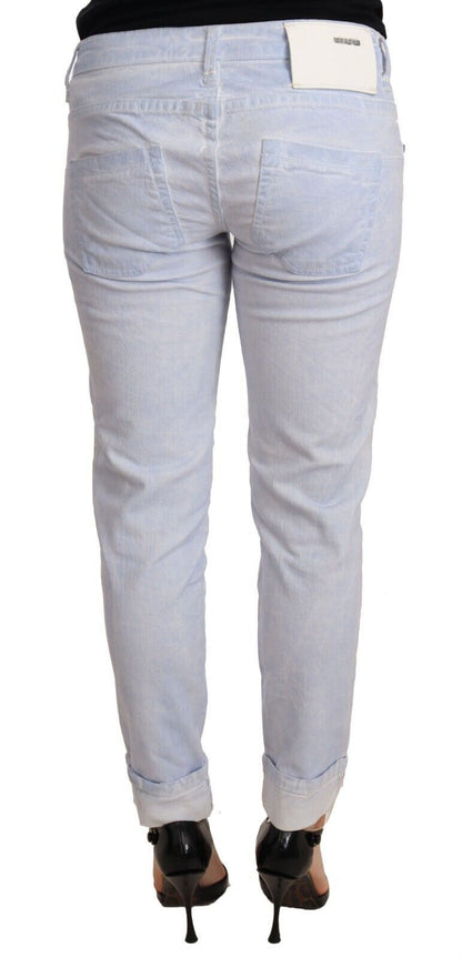 Comfortable and durable jeans with classic button fly and front/back pockets