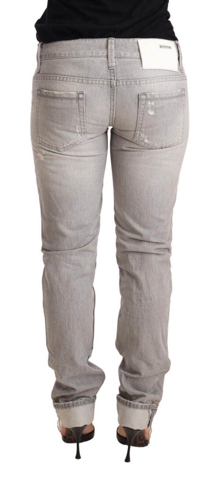 High-end gray wash jeans with skinny silhouette and four pockets