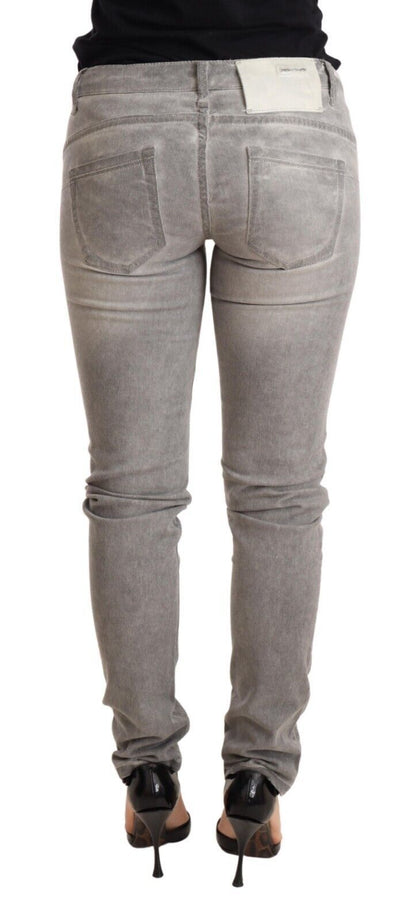  Chic and elegant Italian-made cotton jeans with logo details