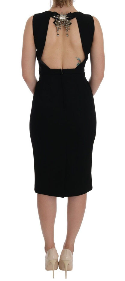 Convenient zipper opening and stretch silk lining for a flattering fit