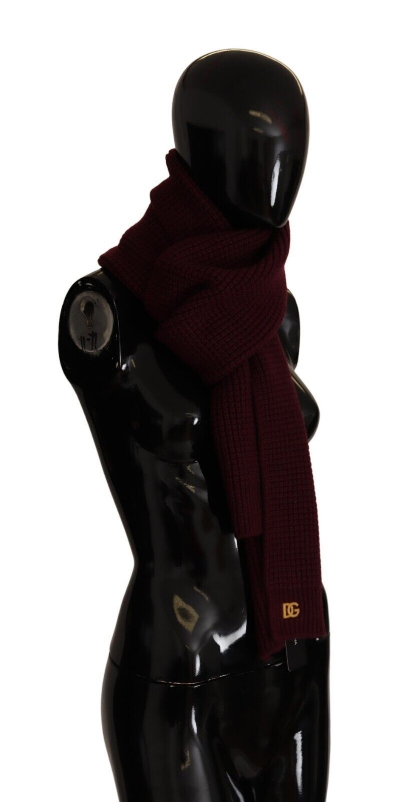 Luxurious 100% cashmere material for upscale softness and warmth