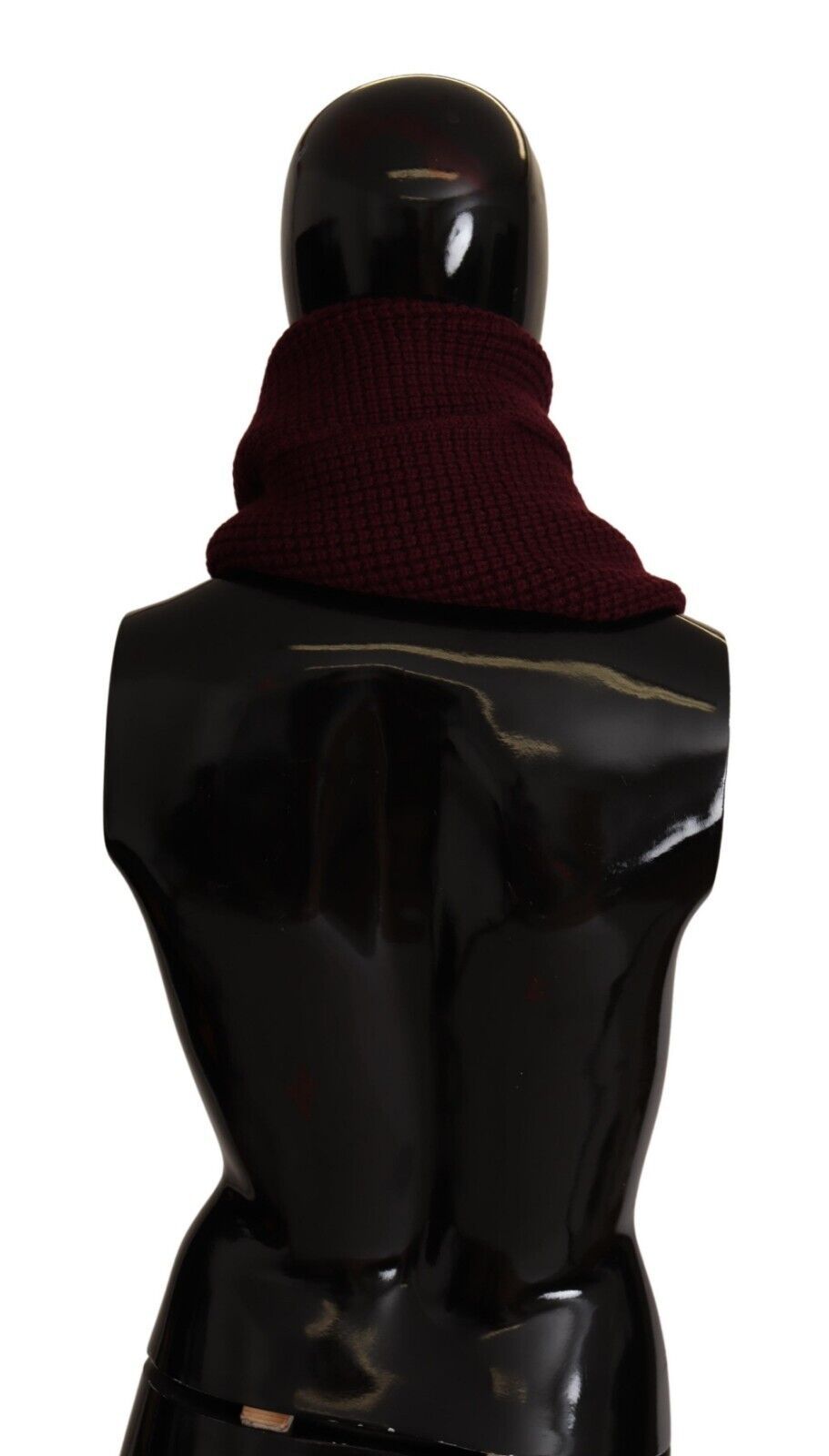 Italian-made scarf with iconic logo embroidery