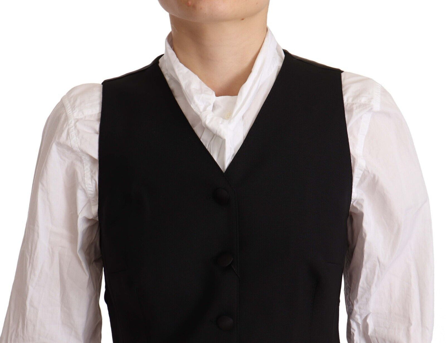 Ideal for layering to achieve a sophisticated, refined ensemble