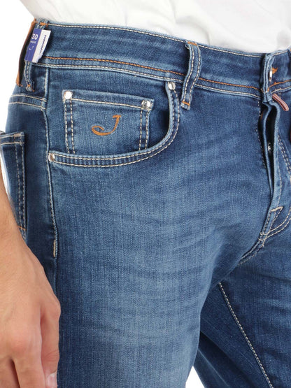 Italian-made jeans crafted with 92% Cotton, 6% Elastomultiester, and 2% Elastane