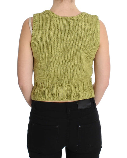 Chic and elegant sleeveless vest sweater with a touch of sophistication