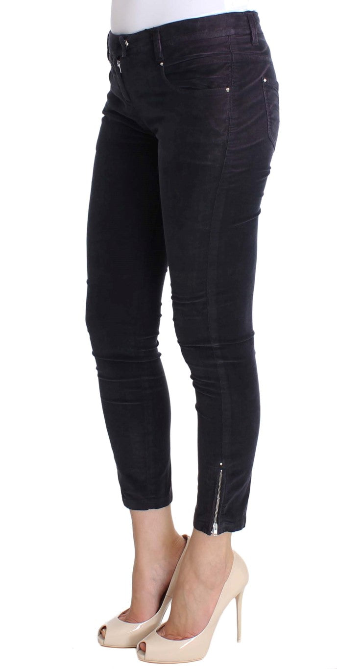 Tailored from high-quality cotton blend for comfort and slim fit