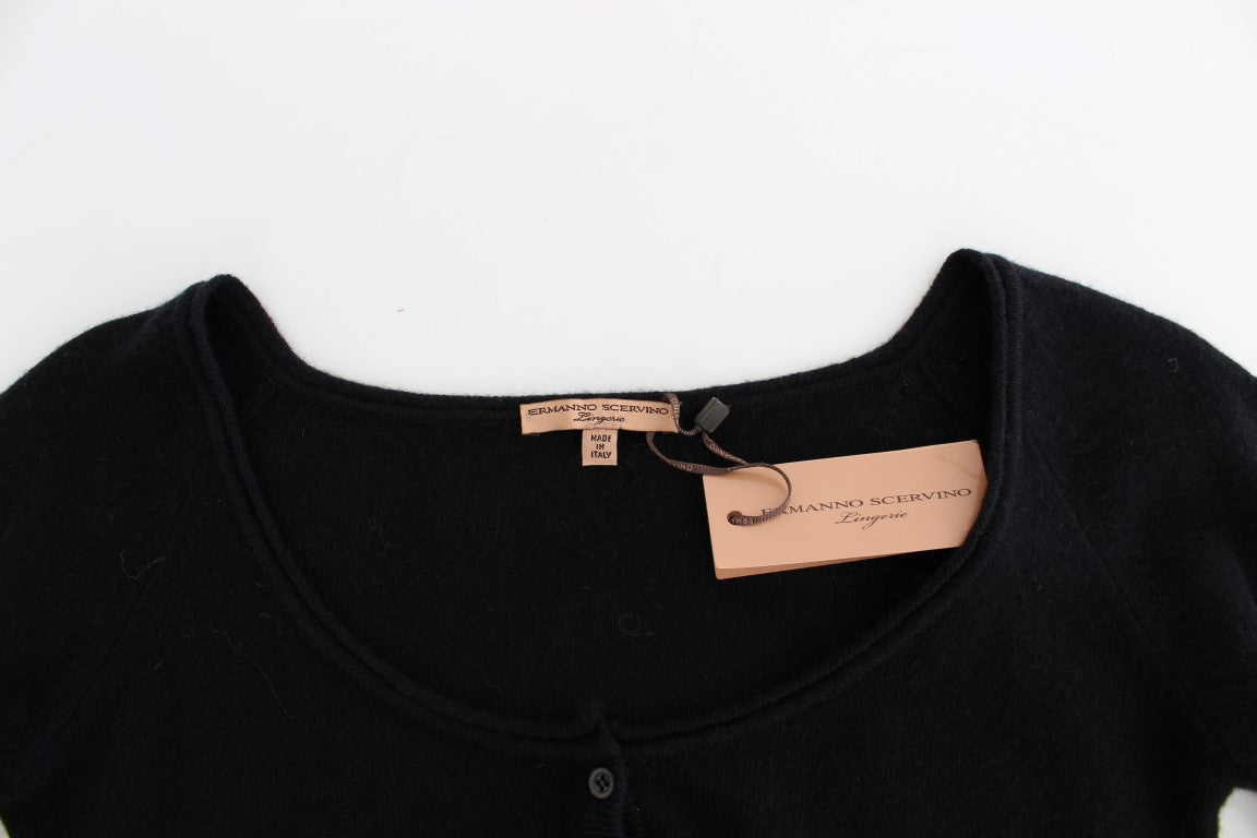 Pristine with tags, this sweater is a testament to luxury