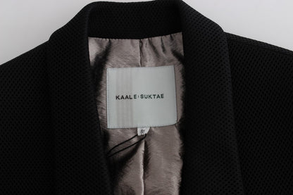 Elegant details and superior craftsmanship in long black coat